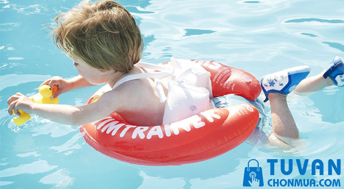 Cách sử dụng phao bơi cho bé an toàn và hiệu quả