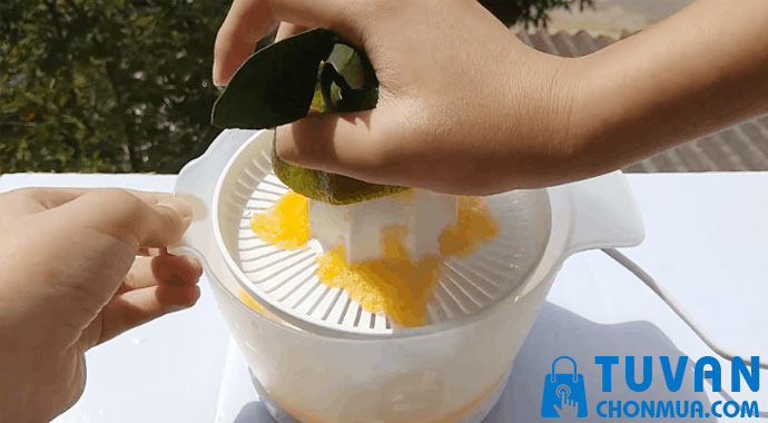 Hướng dẫn sử dụng máy vắt cam đúng chuẩn Hướng dẫn sử dụng máy vắt cam đúng chuẩn